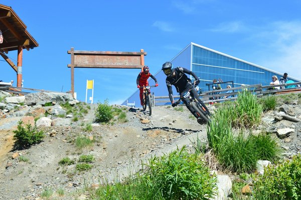 Comment l'AS Monaco intègre-t-il l'innovation dans son fonctionnement ?